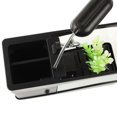 حوض سمك مكتبي صغير USB مع ماء جاري و6 أضواء LED، شاشة LCD للساعة مع تقويم، وقت ومنبه (يتسع لـ 1.5 كوارت من الماء)
