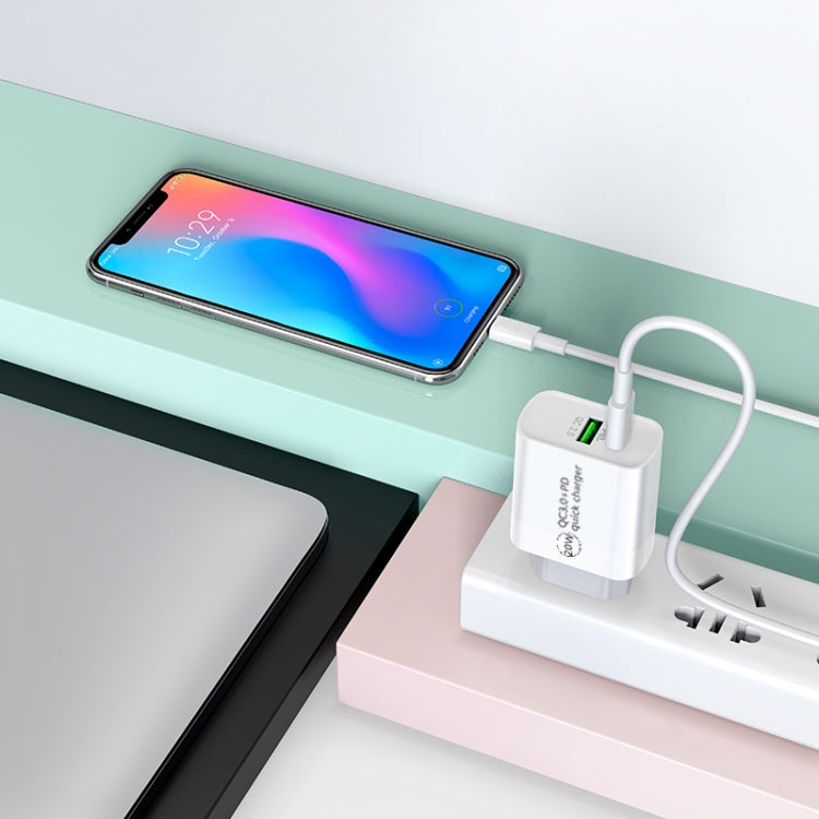 كابل شحن سريع PD بقوة 20 واط 9 فولت/2 أمبير USB-C / Type-C إلى 8 دبابيس لأجهزة iPhone و iPad، طول الكابل: 1 م