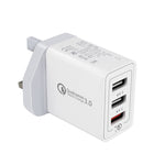 شاحن سريع عالمي SDC-30W بقوة 30 واط مع منفذ USB QC 3.0 + منفذي USB 2.0 بتيار 2.4 أمبير للهواتف المحمولة والأجهزة اللوحية وأجهزة الكمبيوتر، قابس المملكة المتحدة
