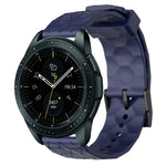 سوار ساعة سيليكون بلون صلب بنمط كرة القدم مقاس 20مم، لساعات Samsung Galaxy Watch Active 2 مقاس 44مم، لساعات Samsung Galaxy Watch مقاس 42مم
