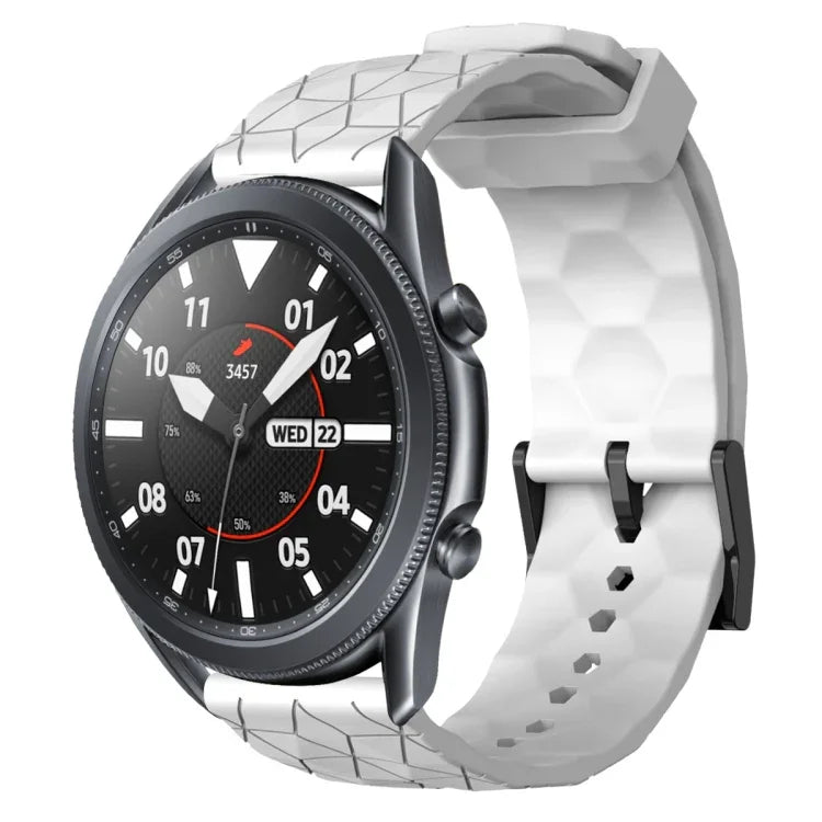 سوار ساعة سيليكون بلون صلب بنمط كرة القدم مقاس 22مم، لساعات Samsung Galaxy Watch3 مقاس 45مم، لساعات Samsung Galaxy Watch مقاس 46مم، لساعات Samsung Gear S3 Classic، لساعات Samsung Gear S3 Frontier
