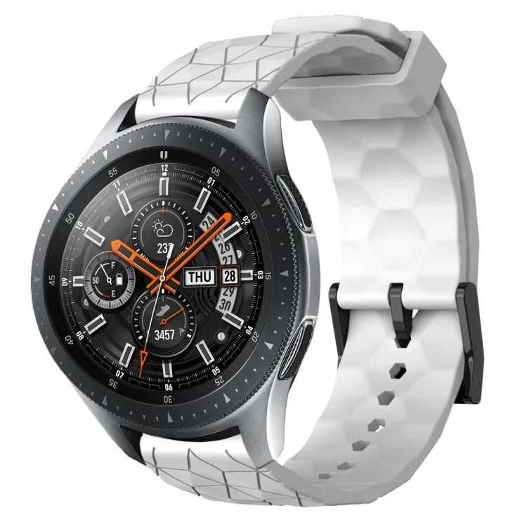 سوار ساعة سيليكون بلون صلب بنمط كرة القدم مقاس 22مم، لساعات Samsung Galaxy Watch3 مقاس 45مم، لساعات Samsung Galaxy Watch مقاس 46مم، لساعات Samsung Gear S3 Classic، لساعات Samsung Gear S3 Frontier