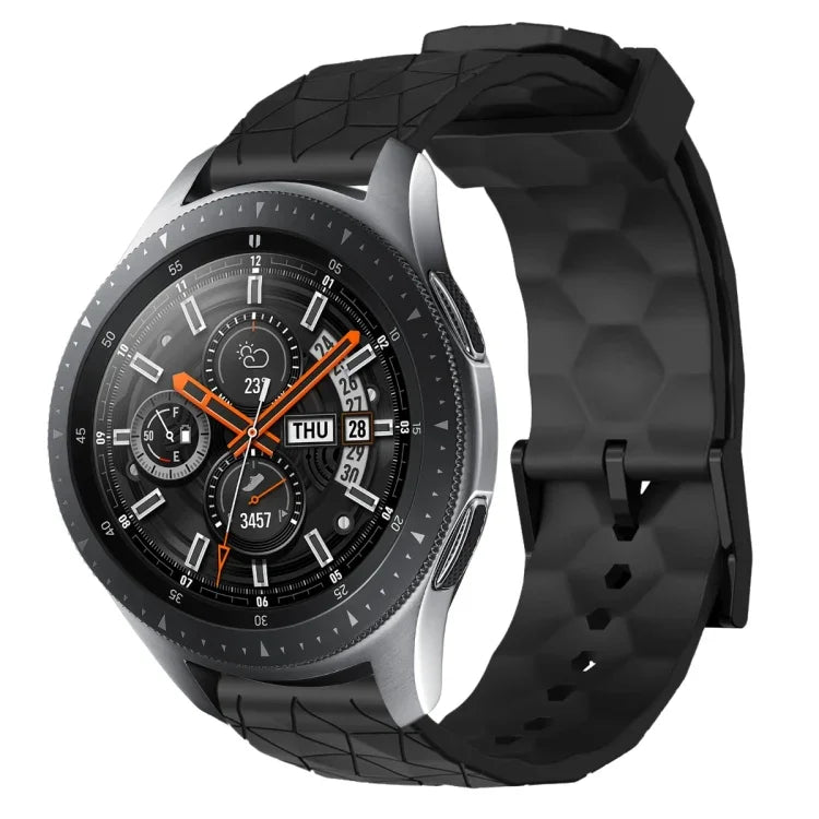 سوار ساعة سيليكون بلون صلب بنمط كرة القدم مقاس 22مم، لساعات Samsung Galaxy Watch3 مقاس 45مم، لساعات Samsung Galaxy Watch مقاس 46مم، لساعات Samsung Gear S3 Classic، لساعات Samsung Gear S3 Frontier