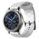 سوار ساعة سيليكون بلون صلب بنمط كرة القدم مقاس 22مم، لساعات Samsung Galaxy Watch3 مقاس 45مم، لساعات Samsung Galaxy Watch مقاس 46مم، لساعات Samsung Gear S3 Classic، لساعات Samsung Gear S3 Frontier