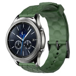 سوار ساعة سيليكون بلون صلب بنمط كرة القدم مقاس 22مم، لساعات Samsung Galaxy Watch3 مقاس 45مم، لساعات Samsung Galaxy Watch مقاس 46مم، لساعات Samsung Gear S3 Classic، لساعات Samsung Gear S3 Frontier