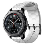 سوار ساعة سيليكون بلون صلب بنمط كرة القدم مقاس 22مم، لساعات Samsung Galaxy Watch3 مقاس 45مم، لساعات Samsung Galaxy Watch مقاس 46مم، لساعات Samsung Gear S3 Classic، لساعات Samsung Gear S3 Frontier