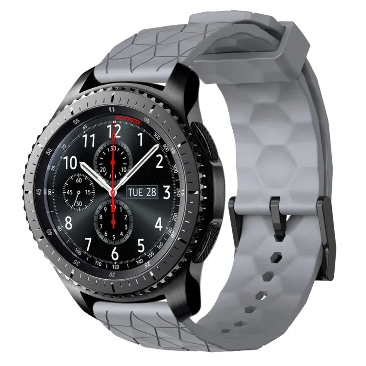 سوار ساعة سيليكون بلون صلب بنمط كرة القدم مقاس 22مم، لساعات Samsung Galaxy Watch3 مقاس 45مم، لساعات Samsung Galaxy Watch مقاس 46مم، لساعات Samsung Gear S3 Classic، لساعات Samsung Gear S3 Frontier