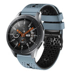 سوار ساعة سيليكون مثقوب بلونين بعرض 22مم، لساعات Samsung Galaxy Watch3 بمقاس 45مم، و Samsung Galaxy Watch بمقاس 46مم، و Samsung Gear S3 Classic، و Samsung Gear S3 Frontier