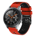 سوار ساعة سيليكون مثقوب بلونين بعرض 22مم، لساعات Samsung Galaxy Watch3 بمقاس 45مم، و Samsung Galaxy Watch بمقاس 46مم، و Samsung Gear S3 Classic، و Samsung Gear S3 Frontier