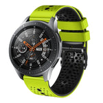 سوار ساعة سيليكون مثقوب بلونين بعرض 22مم، لساعات Samsung Galaxy Watch3 بمقاس 45مم، و Samsung Galaxy Watch بمقاس 46مم، و Samsung Gear S3 Classic، و Samsung Gear S3 Frontier
