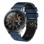 سوار ساعة سيليكون مثقوب بلونين بعرض 22مم، لساعات Samsung Galaxy Watch3 بمقاس 45مم، و Samsung Galaxy Watch بمقاس 46مم، و Samsung Gear S3 Classic، و Samsung Gear S3 Frontier