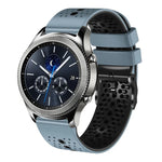سوار ساعة سيليكون مثقوب بلونين بعرض 22مم، لساعات Samsung Galaxy Watch3 بمقاس 45مم، و Samsung Galaxy Watch بمقاس 46مم، و Samsung Gear S3 Classic، و Samsung Gear S3 Frontier