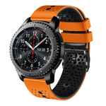 سوار ساعة سيليكون مثقوب بلونين بعرض 22مم، لساعات Samsung Galaxy Watch3 بمقاس 45مم، و Samsung Galaxy Watch بمقاس 46مم، و Samsung Gear S3 Classic، و Samsung Gear S3 Frontier