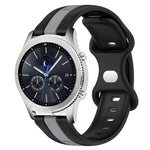 سوار ساعة سيليكون ذو إبزيم فراشة بعرض 22مم بلونين، لساعات Samsung Galaxy Watch3 بمقاس 45مم، لساعات Samsung Galaxy Watch بمقاس 46مم، لساعات Samsung Gear S3 Classic، لساعات Samsung Gear S3 Frontier