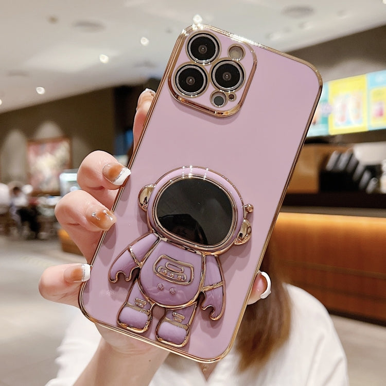 غطاء هاتف بحامل رائد فضاء مطلي بالكهرباء، لهواتف iPhone 17e / 16e، iPhone 17 Pro Max، iPhone 17 Pro، iPhone 17، iPhone Air، iPhone 16 Pro Max، iPhone 16 Pro، iPhone 16 Plus