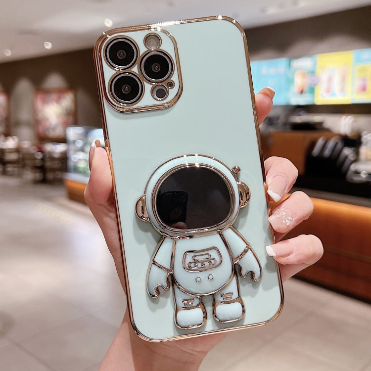 غطاء هاتف بحامل رائد فضاء مطلي بالكهرباء، لهواتف iPhone 17e / 16e، iPhone 17 Pro Max، iPhone 17 Pro، iPhone 17، iPhone Air، iPhone 16 Pro Max، iPhone 16 Pro، iPhone 16 Plus