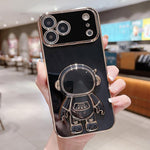 غطاء هاتف بحامل رائد فضاء مطلي بالكهرباء، لهواتف iPhone 17e / 16e، iPhone 17 Pro Max، iPhone 17 Pro، iPhone 17، iPhone Air، iPhone 16 Pro Max، iPhone 16 Pro، iPhone 16 Plus