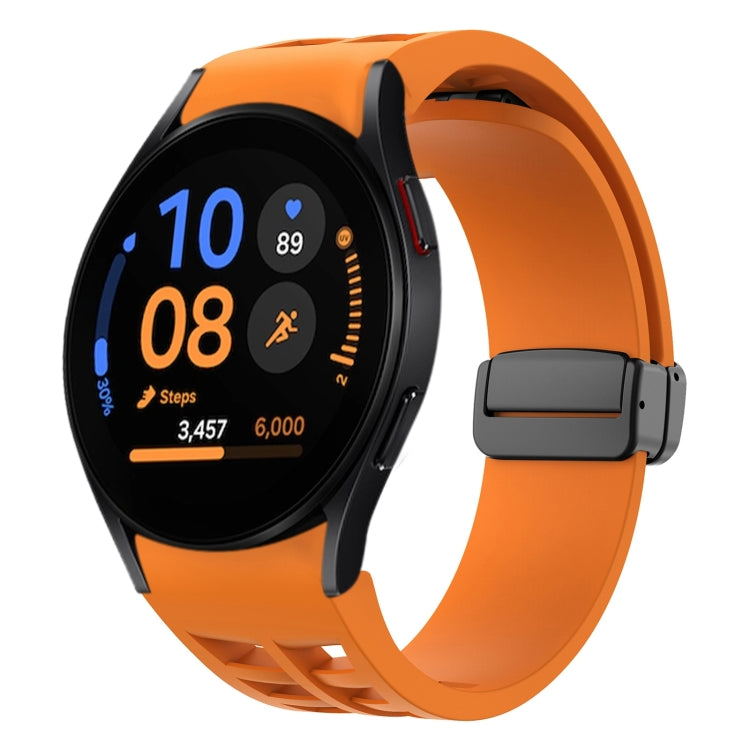 سوار ساعة سيليكون بقفل أسود قابل للطي مغناطيسي من Richard، لساعة Samsung Galaxy Watch FE مقاس 40 مم، لساعة Samsung Galaxy Watch 7 مقاس 40 / 44 مم، لساعة Samsung Galaxy Watch 6 Classic مقاس 43 / 47 مم