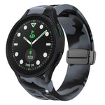 سوار ساعة سيليكون بقفل أسود قابل للطي مغناطيسي من Richard، لساعة Samsung Galaxy Watch 6 مقاس 40 / 44 مم، لساعة Samsung Galaxy Watch 5 Pro إصدار الغولف، لساعة Samsung Galaxy Watch 5 إصدار الغولف