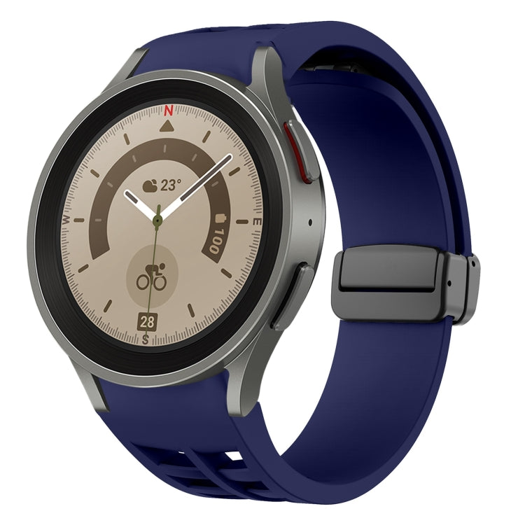 سوار ساعة سيليكون بقفل أسود قابل للطي مغناطيسي من Richard، لساعة Samsung Galaxy Watch 5 مقاس 40 / 44 مم، لساعة Samsung Galaxy Watch 5 Pro مقاس 45 مم، لساعة Samsung Galaxy Watch 4 مقاس 40 / 44 مم