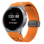 سوار ساعة سيليكون بقفل أسود قابل للطي مغناطيسي من Richard، لساعة Samsung Galaxy Watch FE مقاس 40 مم، لساعة Samsung Galaxy Watch 7 مقاس 40 / 44 مم، لساعة Samsung Galaxy Watch 6 Classic مقاس 43 / 47 مم
