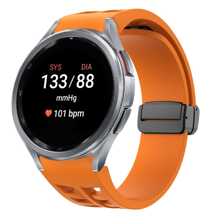 سوار ساعة سيليكون بقفل أسود قابل للطي مغناطيسي من Richard، لساعة Samsung Galaxy Watch FE مقاس 40 مم، لساعة Samsung Galaxy Watch 7 مقاس 40 / 44 مم، لساعة Samsung Galaxy Watch 6 Classic مقاس 43 / 47 مم