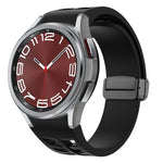 سوار ساعة سيليكون بقفل أسود قابل للطي مغناطيسي من Richard، لساعة Samsung Galaxy Watch FE مقاس 40 مم، لساعة Samsung Galaxy Watch 7 مقاس 40 / 44 مم، لساعة Samsung Galaxy Watch 6 Classic مقاس 43 / 47 مم
