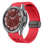 سوار ساعة سيليكون بقفل أسود قابل للطي مغناطيسي من Richard، لساعة Samsung Galaxy Watch FE مقاس 40 مم، لساعة Samsung Galaxy Watch 7 مقاس 40 / 44 مم، لساعة Samsung Galaxy Watch 6 Classic مقاس 43 / 47 مم