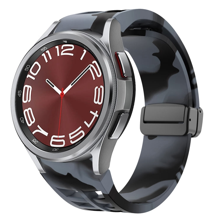 سوار ساعة سيليكون بقفل أسود قابل للطي مغناطيسي من Richard، لساعة Samsung Galaxy Watch FE مقاس 40 مم، لساعة Samsung Galaxy Watch 7 مقاس 40 / 44 مم، لساعة Samsung Galaxy Watch 6 Classic مقاس 43 / 47 مم