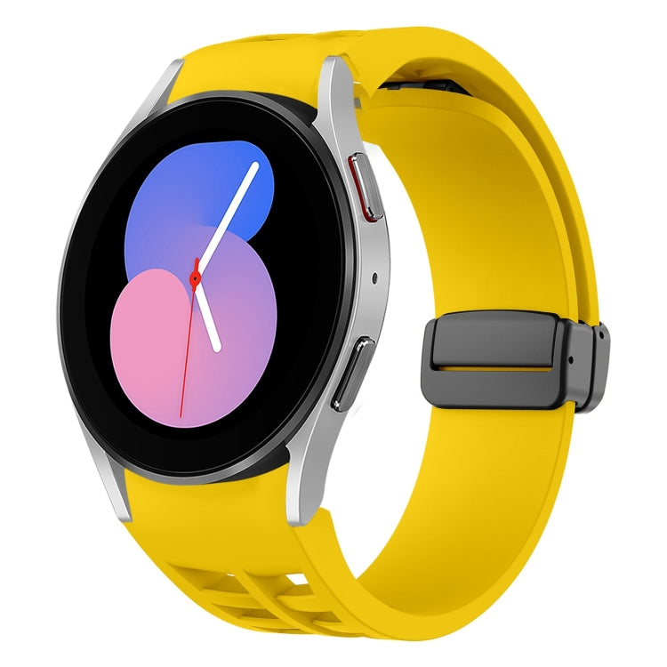سوار ساعة سيليكون بقفل أسود قابل للطي مغناطيسي من Richard، لساعة Samsung Galaxy Watch 5 مقاس 40 / 44 مم، لساعة Samsung Galaxy Watch 5 Pro مقاس 45 مم، لساعة Samsung Galaxy Watch 4 مقاس 40 / 44 مم