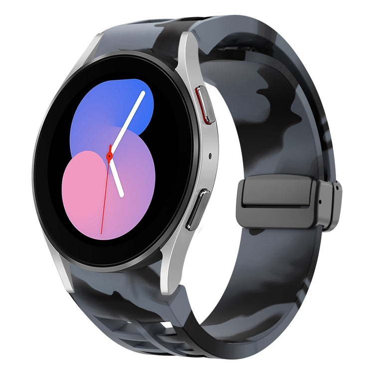 سوار ساعة سيليكون بقفل أسود قابل للطي مغناطيسي من Richard، لساعة Samsung Galaxy Watch 5 مقاس 40 / 44 مم، لساعة Samsung Galaxy Watch 5 Pro مقاس 45 مم، لساعة Samsung Galaxy Watch 4 مقاس 40 / 44 مم