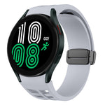 سوار ساعة سيليكون بقفل أسود قابل للطي مغناطيسي من Richard، لساعة Samsung Galaxy Watch 5 مقاس 40 / 44 مم، لساعة Samsung Galaxy Watch 5 Pro مقاس 45 مم، لساعة Samsung Galaxy Watch 4 مقاس 40 / 44 مم