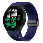 سوار ساعة سيليكون بقفل أسود قابل للطي مغناطيسي من Richard، لساعة Samsung Galaxy Watch 5 مقاس 40 / 44 مم، لساعة Samsung Galaxy Watch 5 Pro مقاس 45 مم، لساعة Samsung Galaxy Watch 4 مقاس 40 / 44 مم