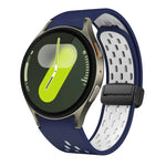 سوار ساعة سيليكون بمشبك أسود قابل للطي مغناطيسي بلونين، لساعات Samsung Galaxy Watch 7 40 / 44مم، لساعات Samsung Galaxy Watch 5 40 / 44مم، لساعات Samsung Galaxy Watch 4 40 / 44مم، لساعات Samsung Galaxy Watch 4 Classic 42 / 46مم