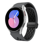 سوار ساعة سيليكون بمشبك أسود قابل للطي مغناطيسي بلونين، لساعات Samsung Galaxy Watch 7 40 / 44مم، لساعات Samsung Galaxy Watch 5 40 / 44مم، لساعات Samsung Galaxy Watch 4 40 / 44مم، لساعات Samsung Galaxy Watch 4 Classic 42 / 46مم