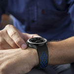 سوار ساعة سيليكون بمشبك أسود قابل للطي مغناطيسي بلونين، لساعات Samsung Galaxy Watch 7 40 / 44مم، لساعات Samsung Galaxy Watch 5 40 / 44مم، لساعات Samsung Galaxy Watch 4 40 / 44مم، لساعات Samsung Galaxy Watch 4 Classic 42 / 46مم