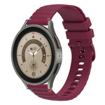 سوار ساعة سيليكون مخيط بنقاط متموجة 20 مم، لساعة Samsung Galaxy Watch 5 مقاس 40 / 44 مم، لساعة Samsung Galaxy Watch 5 Pro مقاس 45 مم، لساعة Samsung Galaxy Watch 4 مقاس 40 / 44 مم، لساعة Samsung Galaxy Watch 4 Classic مقاس 42 / 46 مم