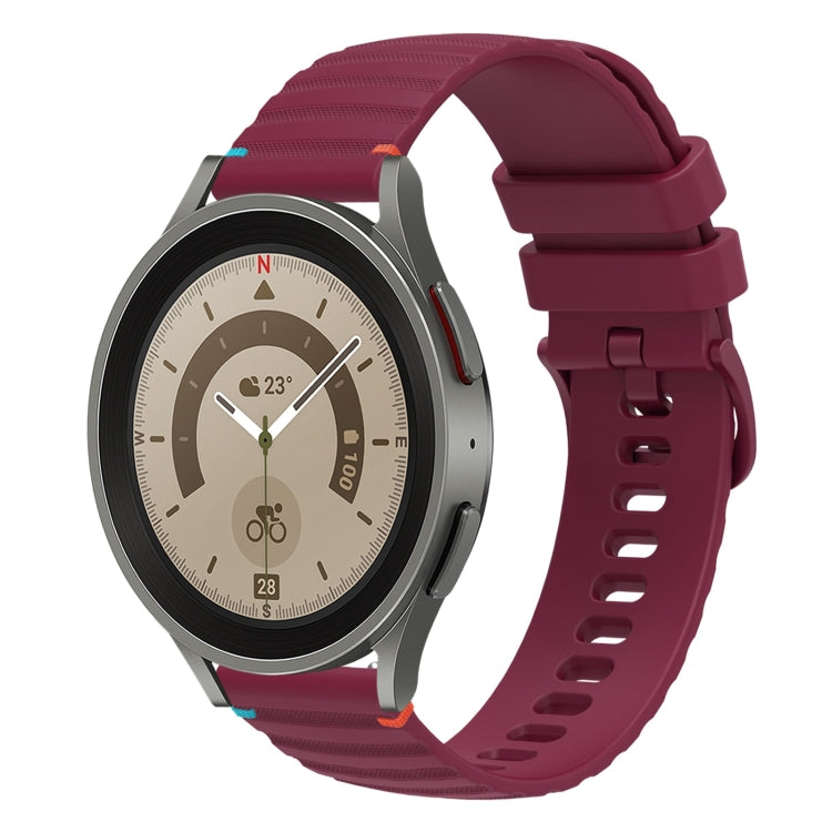 سوار ساعة سيليكون مخيط بنقاط متموجة 20 مم، لساعة Samsung Galaxy Watch 5 مقاس 40 / 44 مم، لساعة Samsung Galaxy Watch 5 Pro مقاس 45 مم، لساعة Samsung Galaxy Watch 4 مقاس 40 / 44 مم، لساعة Samsung Galaxy Watch 4 Classic مقاس 42 / 46 مم