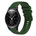 سوار ساعة سيليكون 20مم بنمط منقط ومموج مخيط، لساعات Samsung Galaxy Watch 42مم، لساعات Samsung Gear S2 Classic