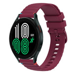 سوار ساعة سيليكون مخيط بنقاط متموجة 20 مم، لساعة Samsung Galaxy Watch 5 مقاس 40 / 44 مم، لساعة Samsung Galaxy Watch 5 Pro مقاس 45 مم، لساعة Samsung Galaxy Watch 4 مقاس 40 / 44 مم، لساعة Samsung Galaxy Watch 4 Classic مقاس 42 / 46 مم