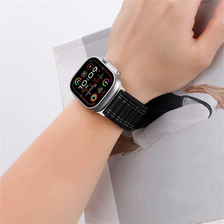 سوار ساعة من النايلون بمشبك هوك ولووب Sea Wave، لساعات Apple Watch SE 2023 مقاس 44 مم، وApple Watch SE 2023 مقاس 40 مم، وApple Watch Ultra 2 مقاس 49 مم، وApple Watch Series 9 مقاس 45 مم، وApple Watch Series 9 مقاس 41 مم، وApple Watch Ultra مقاس 49 مم