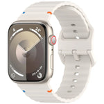 سوار ساعة سيليكون مخيط بنقشة حبيبات متموجة، لسلسلة Apple Watch SE 2023 مقاس 44مم، لسلسلة Apple Watch SE 2023 مقاس 40مم، لسلسلة Apple Watch Ultra 2 مقاس 49مم، لسلسلة Apple Watch 9 مقاس 45مم