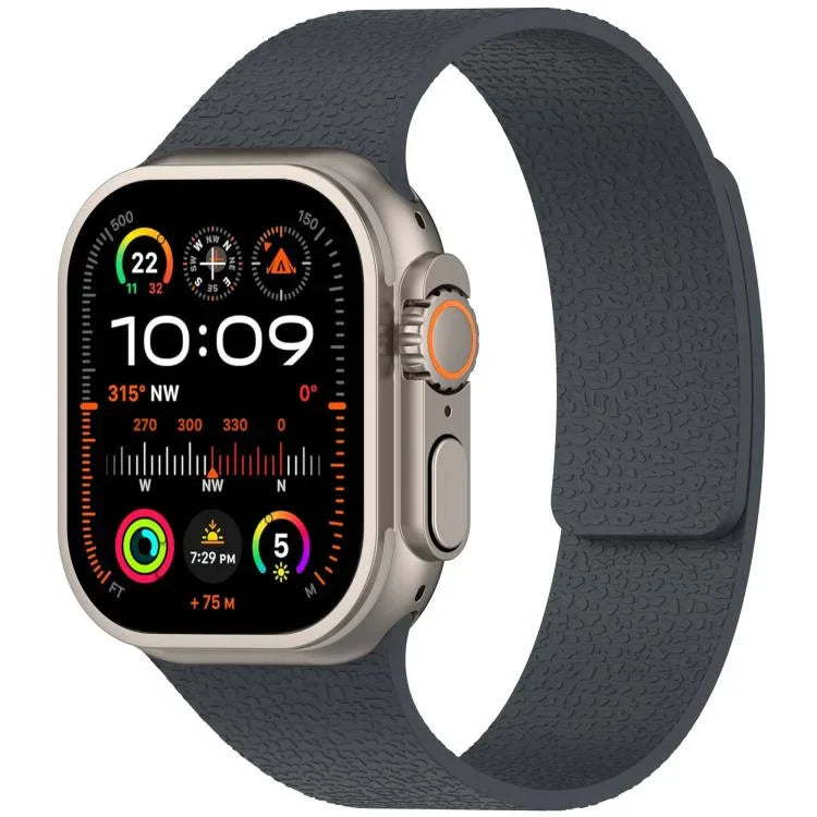 سوار ساعة سيليكون مغناطيسي بنقشة قشرة الليتشي، لساعات Apple Watch مقاسات 46مم / 49مم / 45مم / 44مم، لساعات Apple Watch مقاسات 42مم / 41مم / 40مم / 38مم