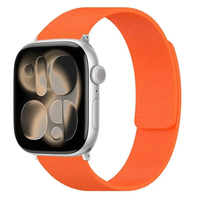 سوار ساعة سيليكون مغناطيسي بنقشة قشرة الليتشي، لساعات Apple Watch مقاسات 46مم / 49مم / 45مم / 44مم، لساعات Apple Watch مقاسات 42مم / 41مم / 40مم / 38مم