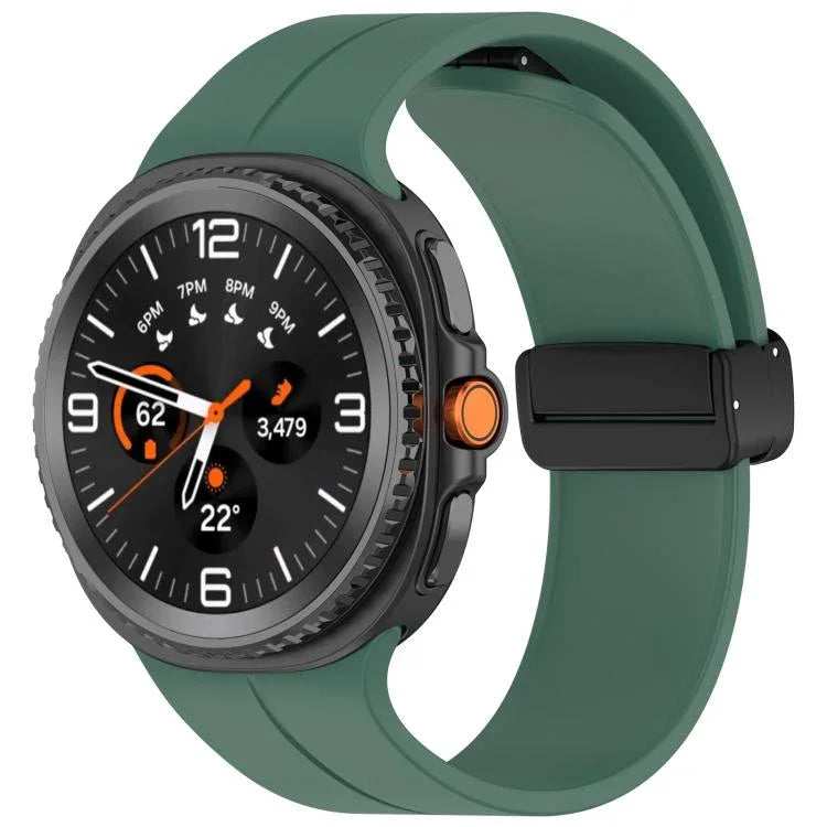 سوار ساعة سيليكون مع إبزيم مغناطيسي قابل للطي، لساعات Samsung Galaxy Watch8 / Watch8 Classic