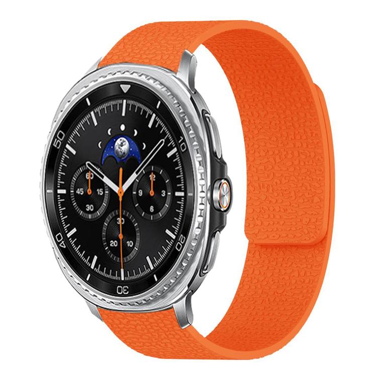 سوار ساعة سيليكون مغناطيسي ناعم بنقشة قشرة الليتشي، لساعات Samsung Galaxy Watch Ultra 47mm / Ultra 2025، وSamsung Galaxy Watch8 / 8 Classic