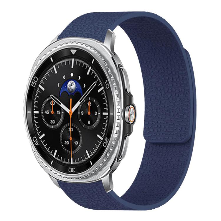 سوار ساعة سيليكون مغناطيسي ناعم بنقشة قشرة الليتشي، لساعات Samsung Galaxy Watch Ultra 47mm / Ultra 2025، وSamsung Galaxy Watch8 / 8 Classic