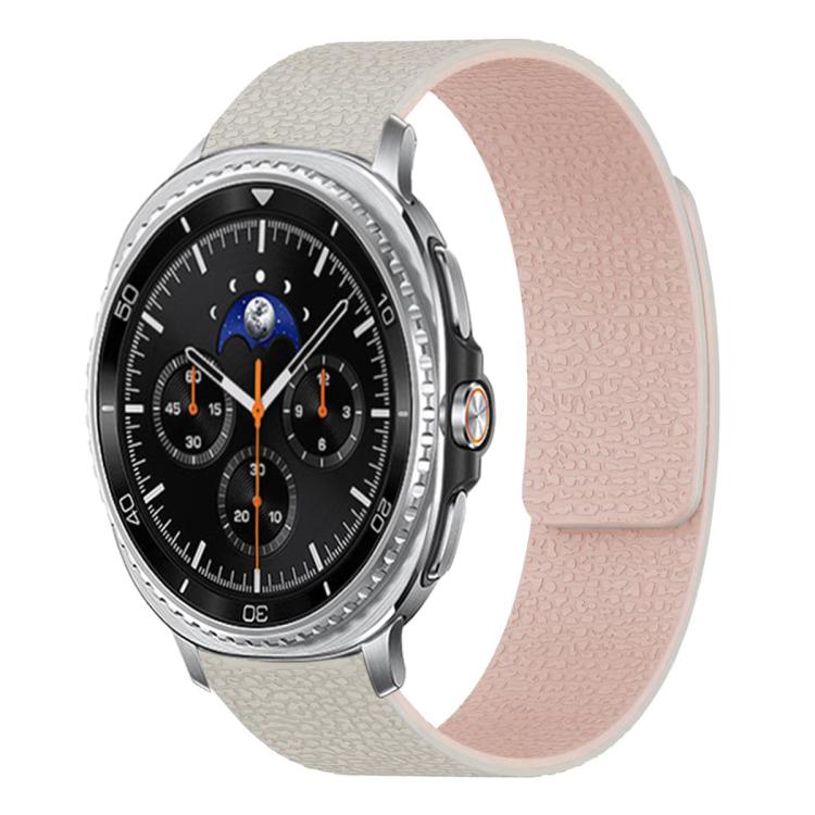 سوار ساعة سيليكون مغناطيسي ناعم بنقشة قشرة الليتشي، لساعات Samsung Galaxy Watch Ultra 47mm / Ultra 2025، وSamsung Galaxy Watch8 / 8 Classic