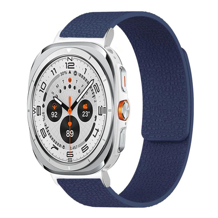 سوار ساعة سيليكون مغناطيسي ناعم بنقشة قشرة الليتشي، لساعات Samsung Galaxy Watch Ultra 47mm / Ultra 2025، وSamsung Galaxy Watch8 / 8 Classic