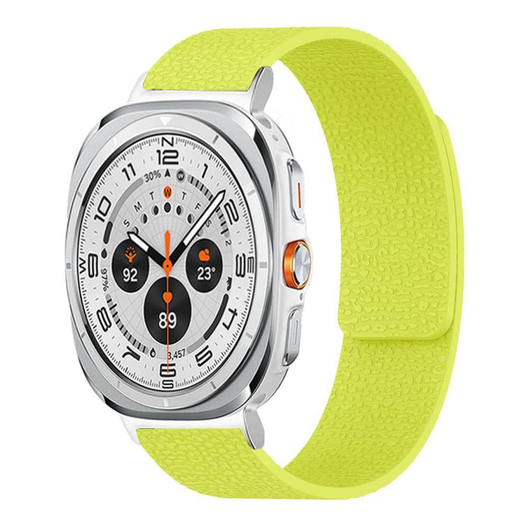 سوار ساعة سيليكون مغناطيسي ناعم بنقشة قشرة الليتشي، لساعات Samsung Galaxy Watch Ultra 47mm / Ultra 2025، وSamsung Galaxy Watch8 / 8 Classic